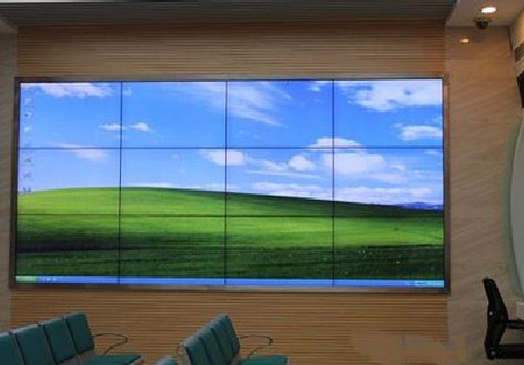 上犹液晶拼接屏的另类用法。